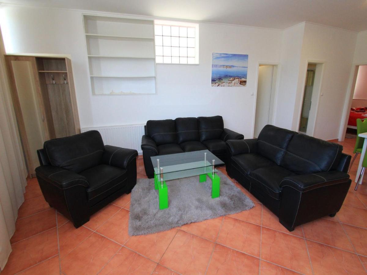 Apartments Nero Novi Vinodolski Bagian luar foto