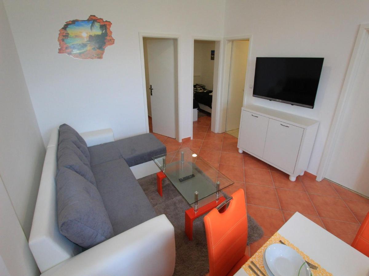 Apartments Nero Novi Vinodolski Bagian luar foto