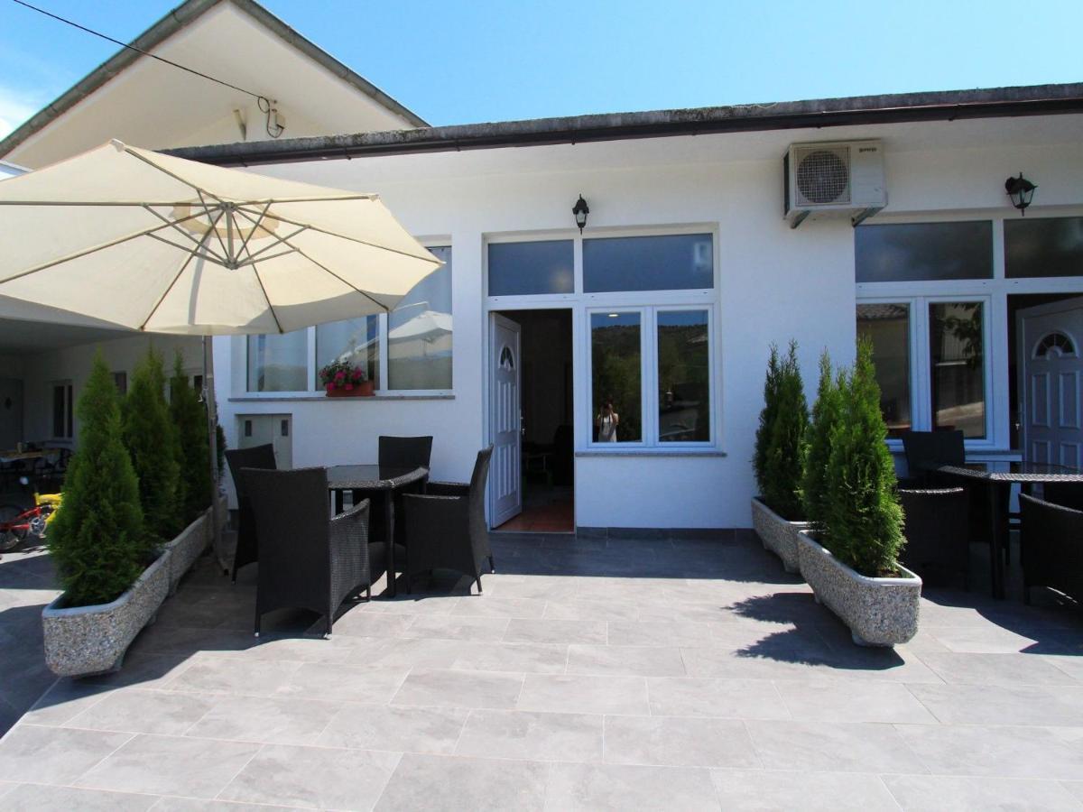 Apartments Nero Novi Vinodolski Bagian luar foto